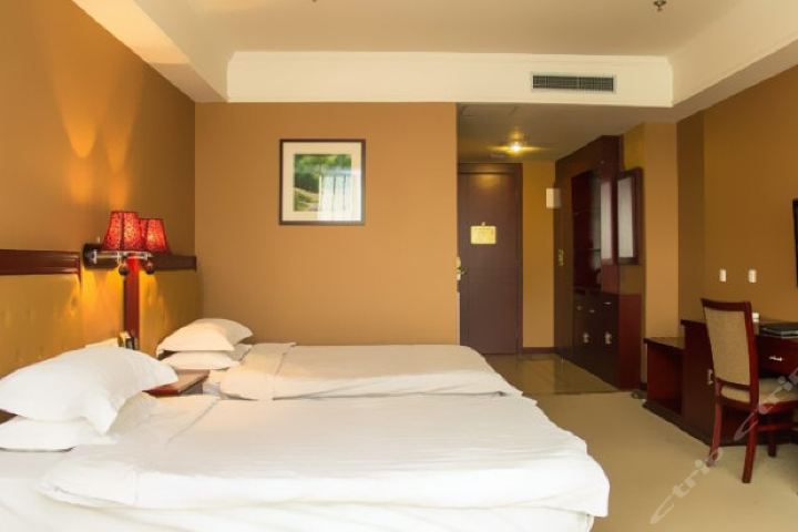 滦南蓝海大酒店-豪华套房[含早]