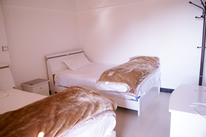 宾川鸡足山家宏客栈-普通二人间