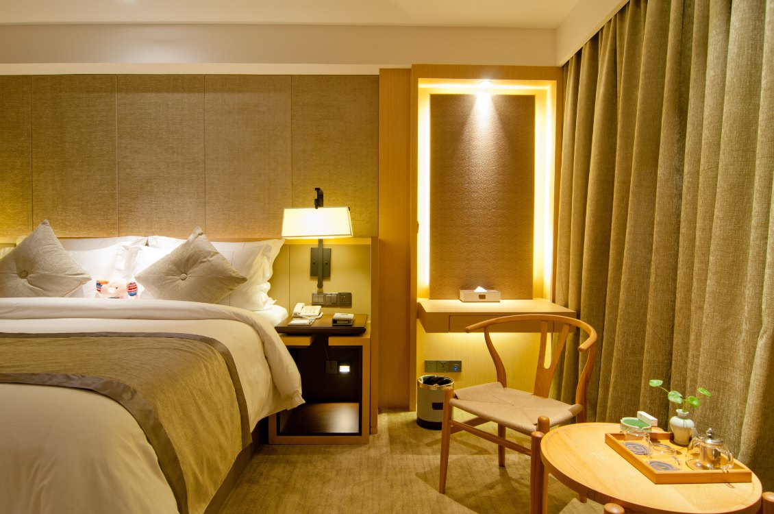 柏宁酒店-柏宁豪华大床房(预付特惠)(酒店直销)[含早]