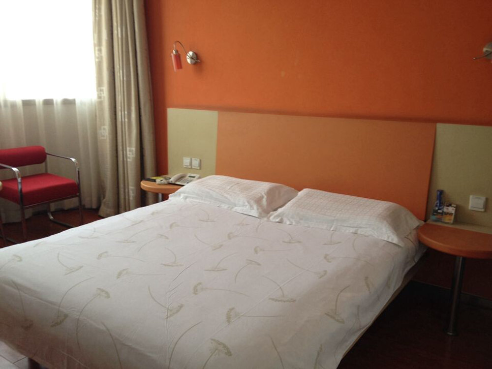 莫泰168(内江上南路店)-大床房