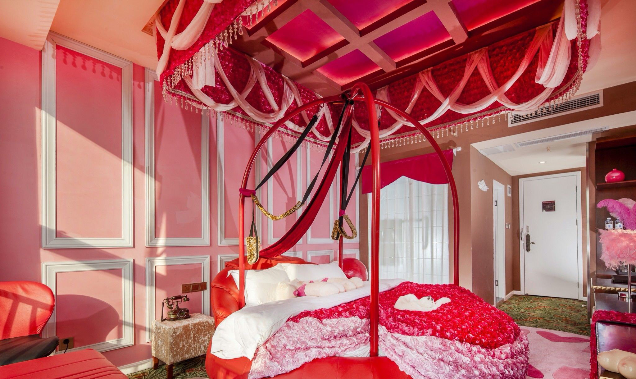 维家斯酒店(成都金牛万达广场店)-浪漫情侣房(携程定制房)