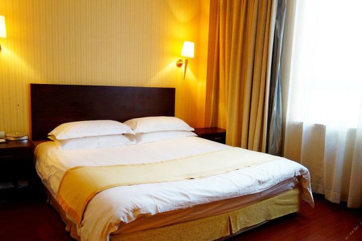 杨建华大酒店-标准大床房(特价)