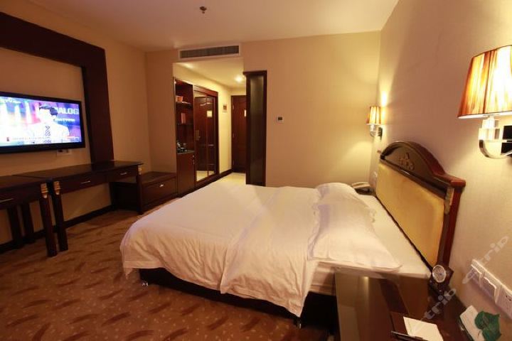 寿光凯德华大酒店-商务豪华大床房(预付)