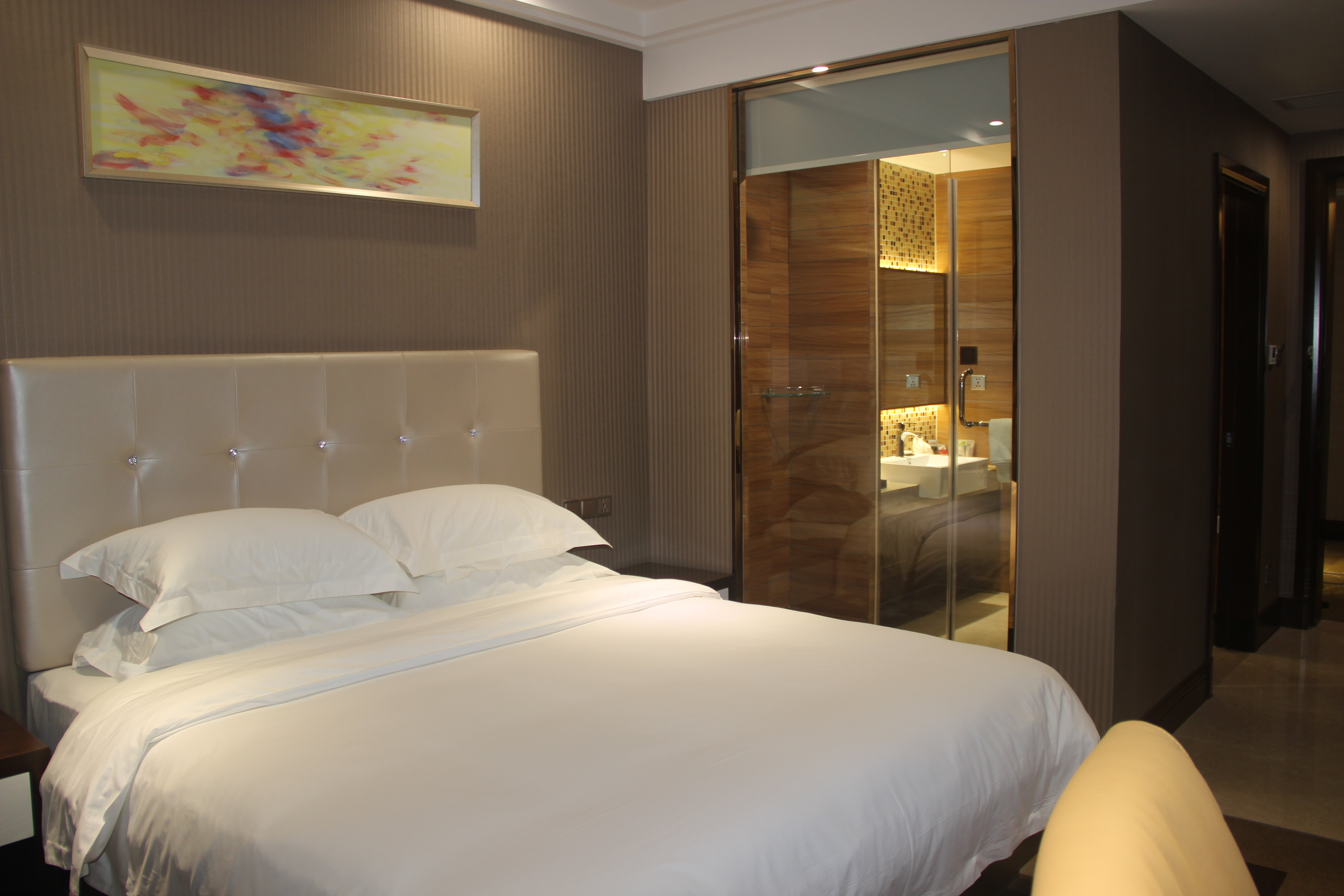 桐乡铂爵大酒店-商务大床房