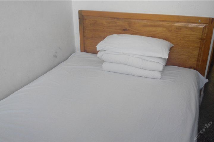 石屏新林园住宿部-单间