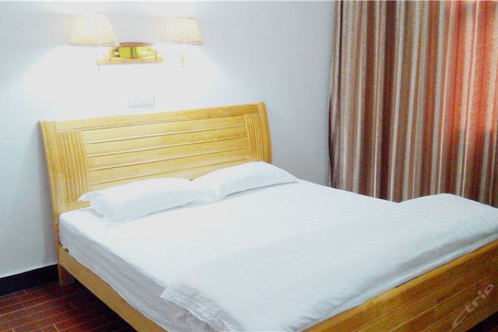 澄江榕湖宾馆-大床房