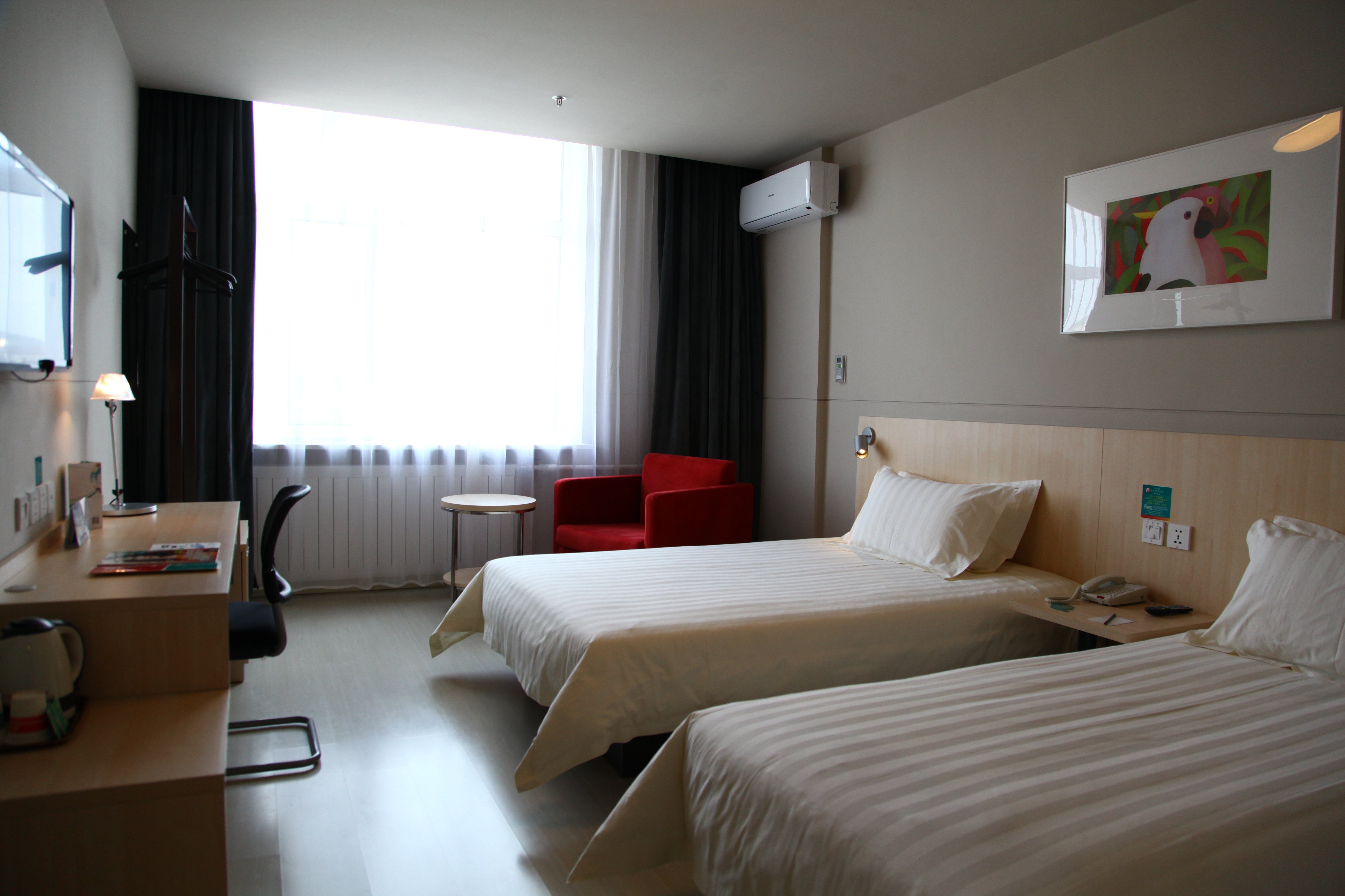 锦江之星(伊春水上公园店)-标准间a(激情东北)