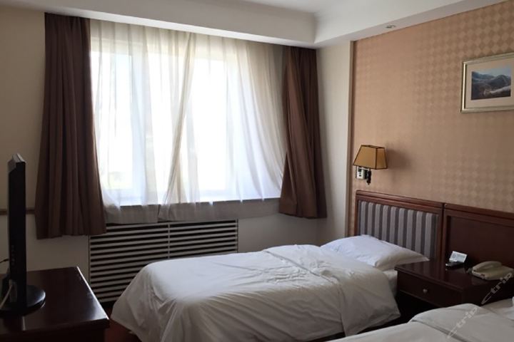 北京北辰亚运村宾馆-两室套间(四床)(特惠)(四人入住)