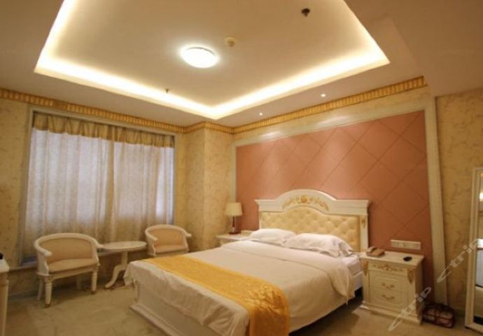 侯马华强大酒店-商务单间