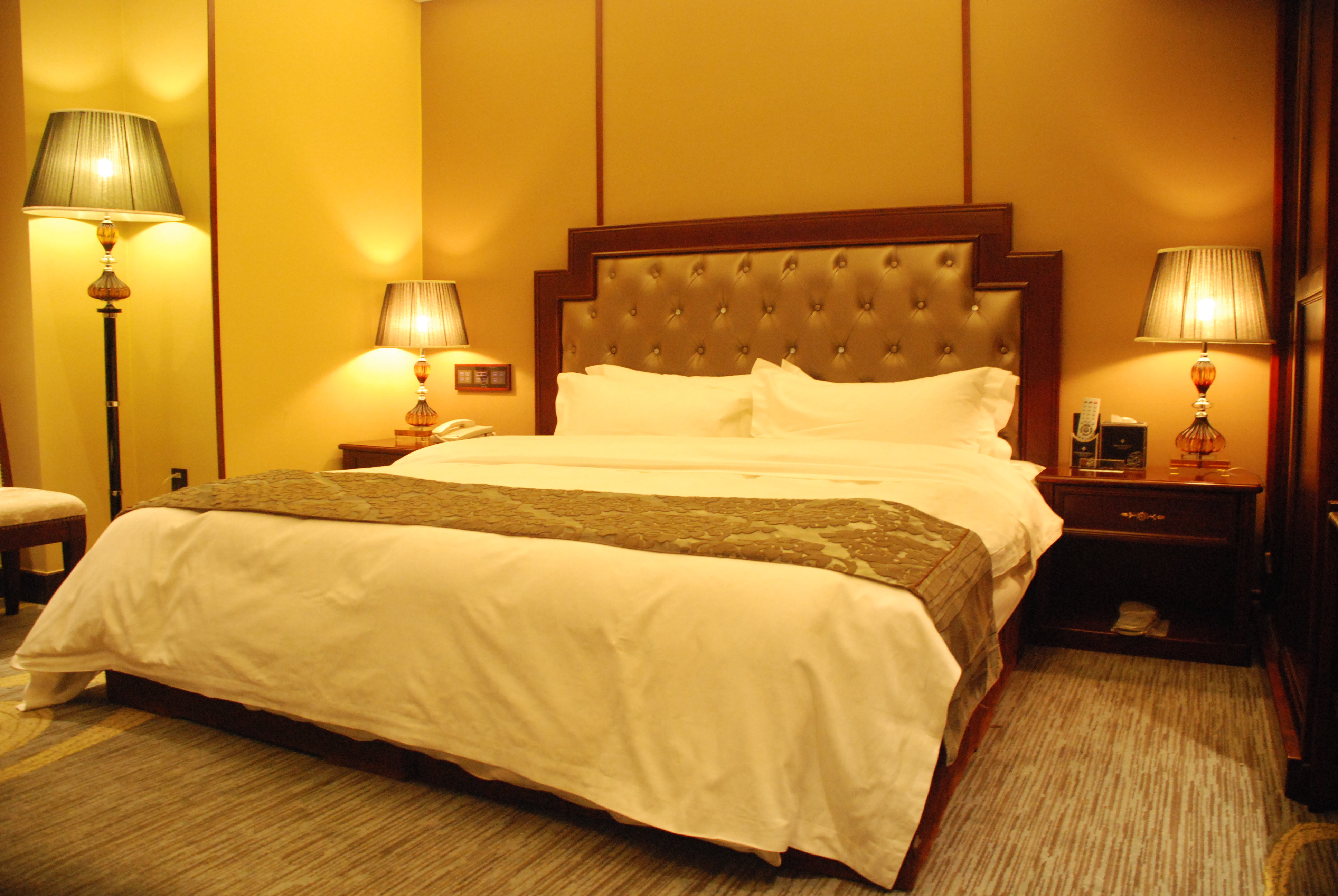 庄河亿恒阳光假日宾馆-高级大床房