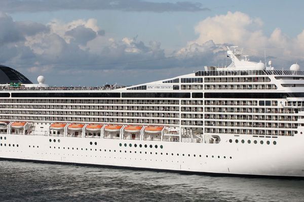 8 days · Mediterranean · Piraeus (Athens) - Izmir - Istanbul - Corfu (Corfu) - Bari - Piraeus (Athens)