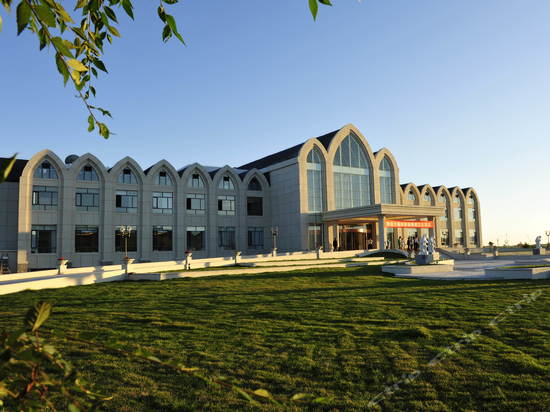 承德木兰围场御道口盛泰大酒店