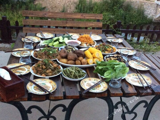 山居秋暝民宿(庄河冰峪沟店)(原歇马山涵轩庭院客栈)