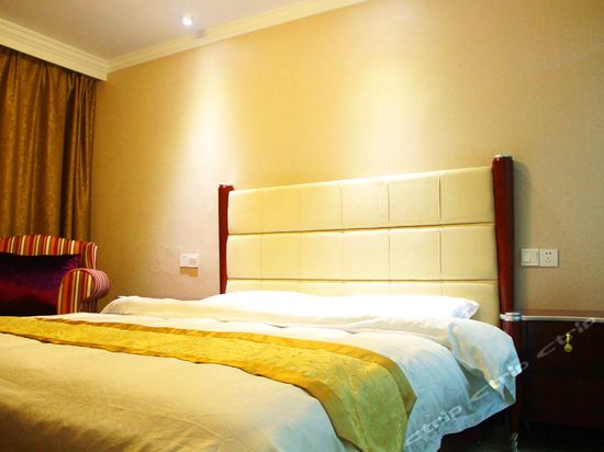 入住速8酒店(九寨沟景区店)1晚 可加购九寨沟风景区淡季成人门票