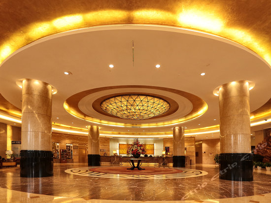 重庆南方君临酒店3晚,毗邻奥体中心 欢乐水魔方门票2张【以魔幻"水"