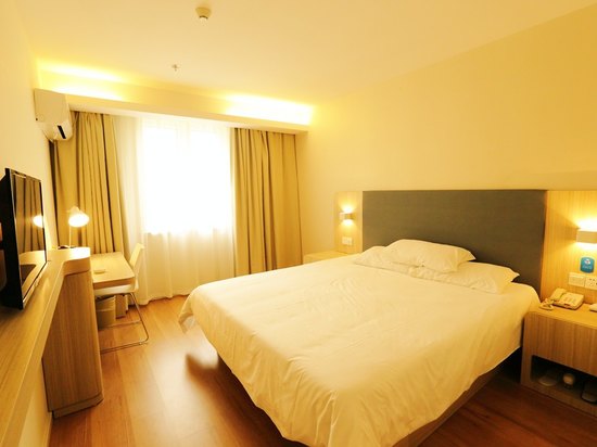 hanting hotel (fushun shihua university)