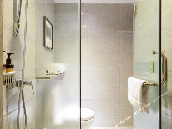 atour hotel xian giant wild goose pagoda