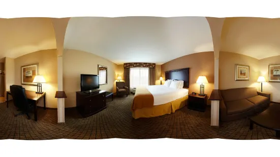Holiday Inn Express & Suites Sedalia