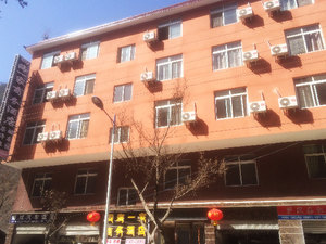 泸定四海一家商务酒店