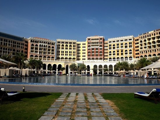 阿布扎比丽思卡尔顿酒店(the ritz-carlton, abu dhabi)