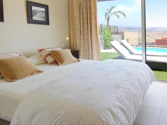 villa in salobre golf xi