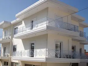 Miloi Rooms and Apartments