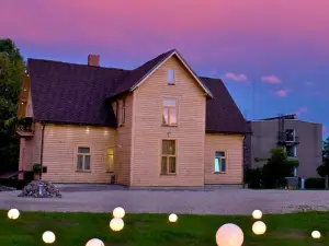 Viesu māja Jānis