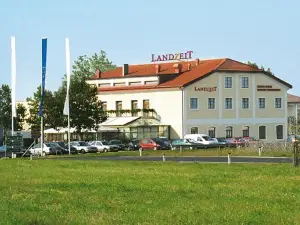Landzeit Motor-Hotel St. Valentin