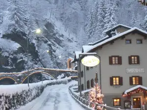 카사 바칸제 카 델 발