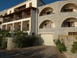 Hotel Liakoto