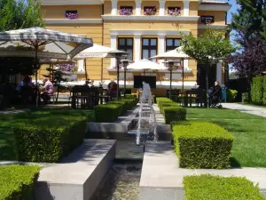 Kokoshkovata Boutique House