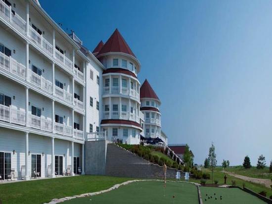 blue harbor resort & spa