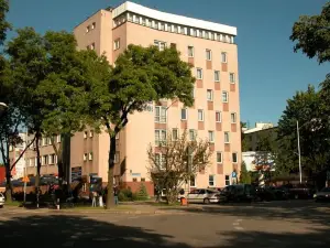 Hotel Logos