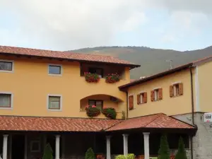 Guest House Pod Slavnikom