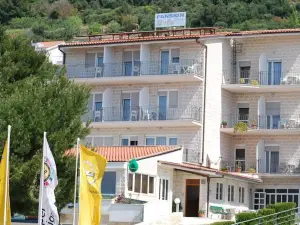 Pansion Komfor Moča
