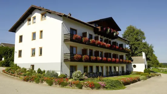 Hotel Seeblick & Ferienwohnung