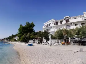 Apartments Slava Petricevic