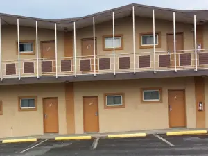 Hallmark Motel