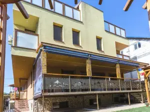Rosiem House