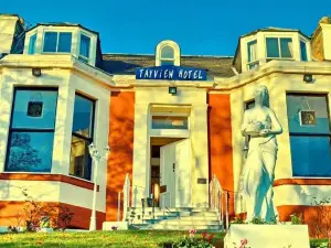 Tayview Hotel
