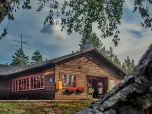 Rokuanhovin mökit