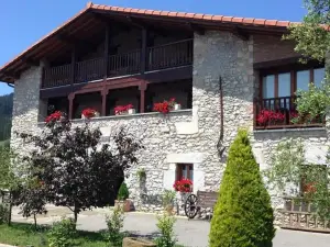 Hotel Rural Mañe