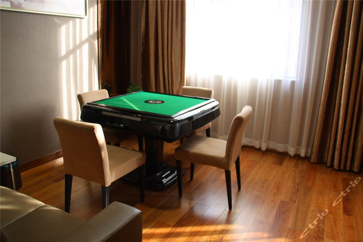 速8酒店(广州西村地铁站店)-休闲麻将套房(电脑)(限时抢购)(预付)