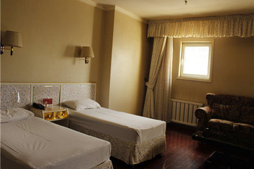 【昆都仑区】包头聚龙美食娱乐广场