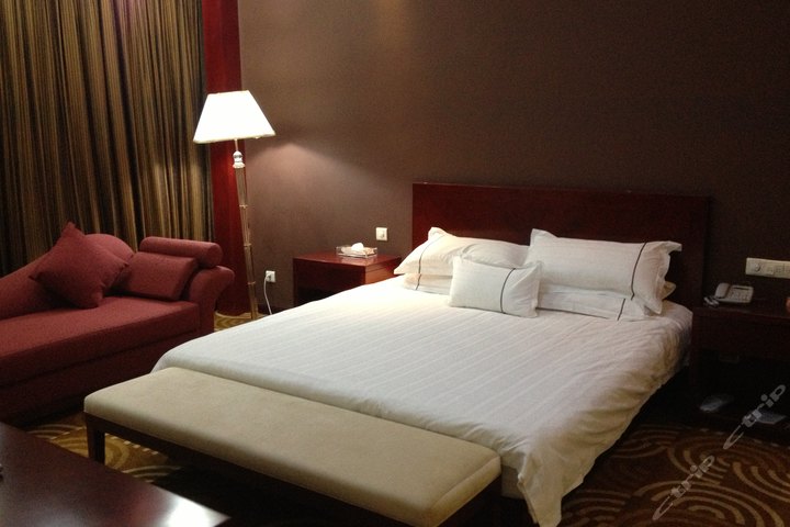 舟山六横岛东鸿大酒店-贵宾楼豪华套房