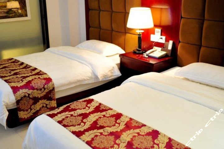 万宁万城美都酒店-豪华双标间