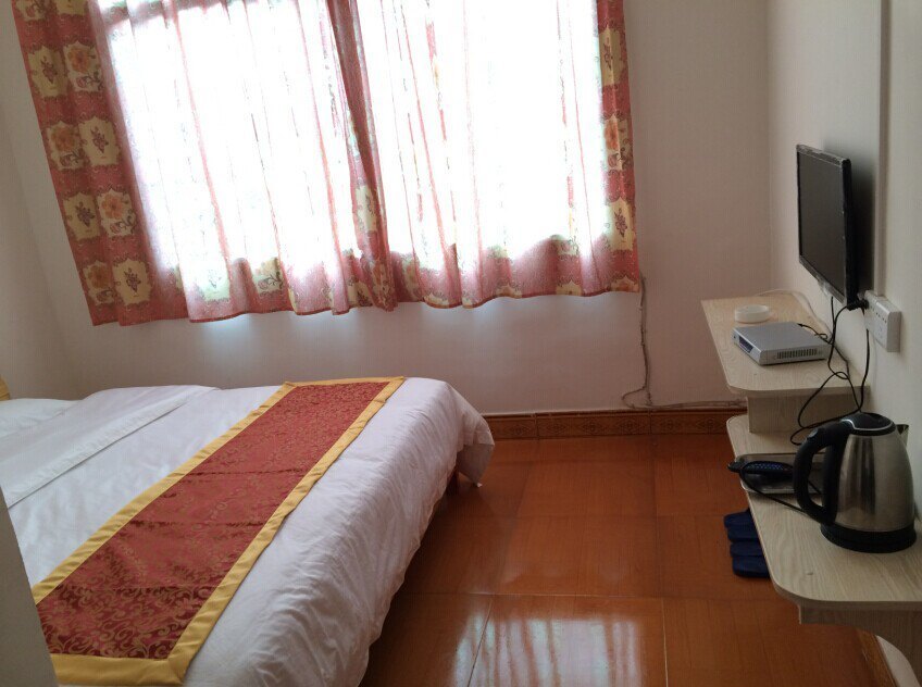 张家界景区博雅客栈(温馨大床房)