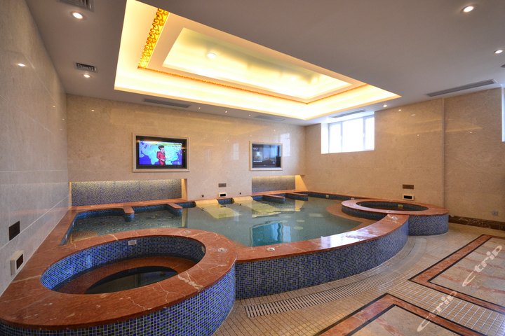 荣成石岛宾馆-珠海楼普通大床房[单早]