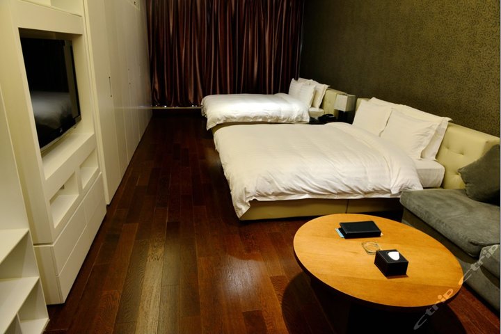 青岛远雄悦来酒店公寓-豪华家庭房[含早]