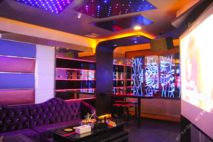 广东云浮云城区河南东路125号首层至三层